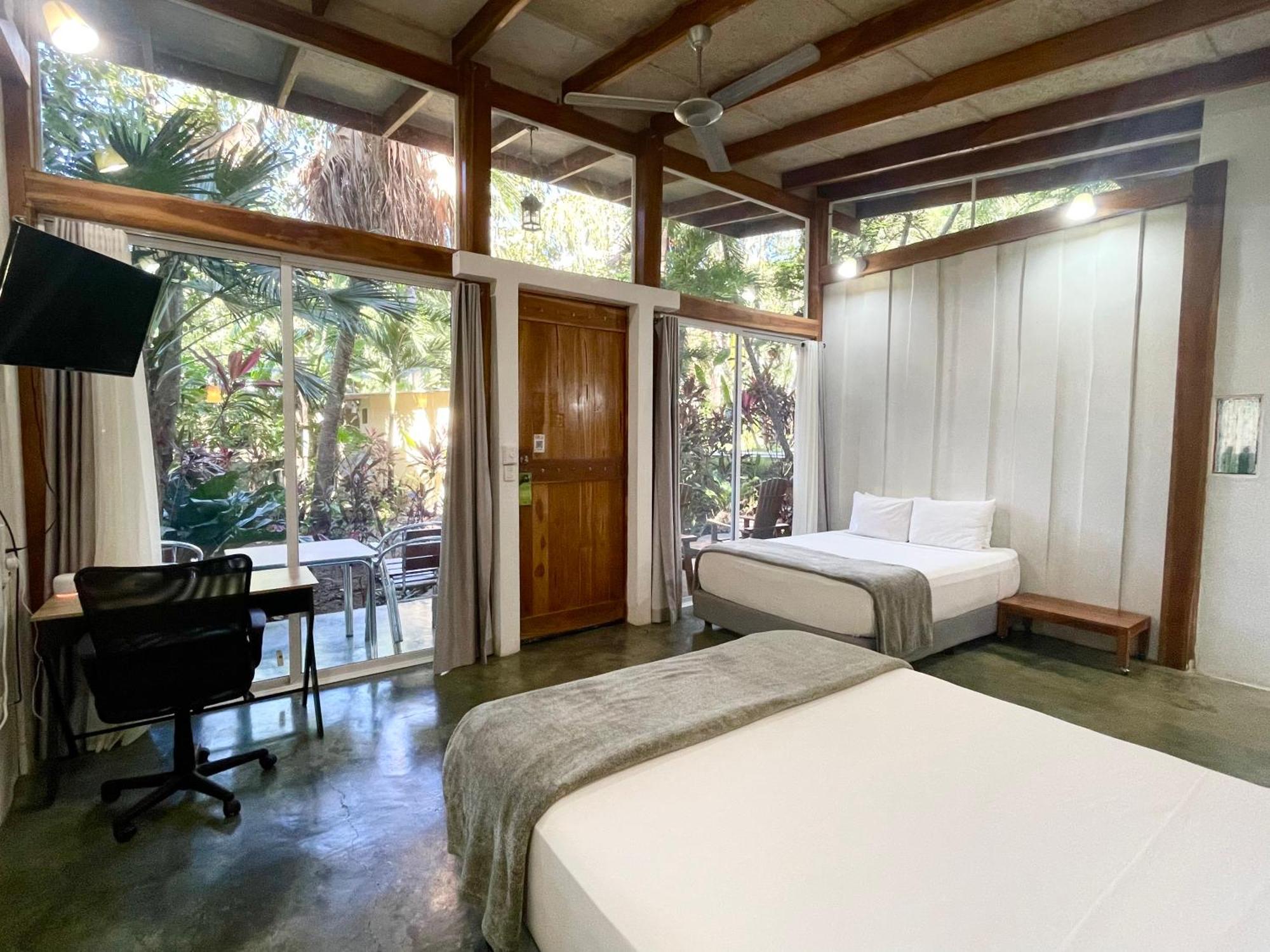 Fuego Lodge Playa Santa Teresa  Extérieur photo