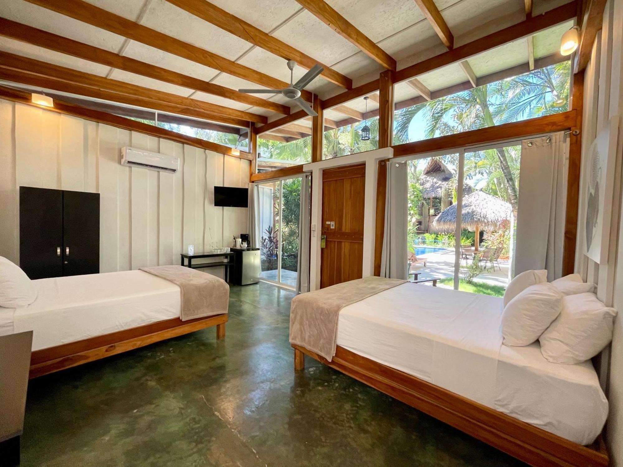Fuego Lodge Playa Santa Teresa  Extérieur photo